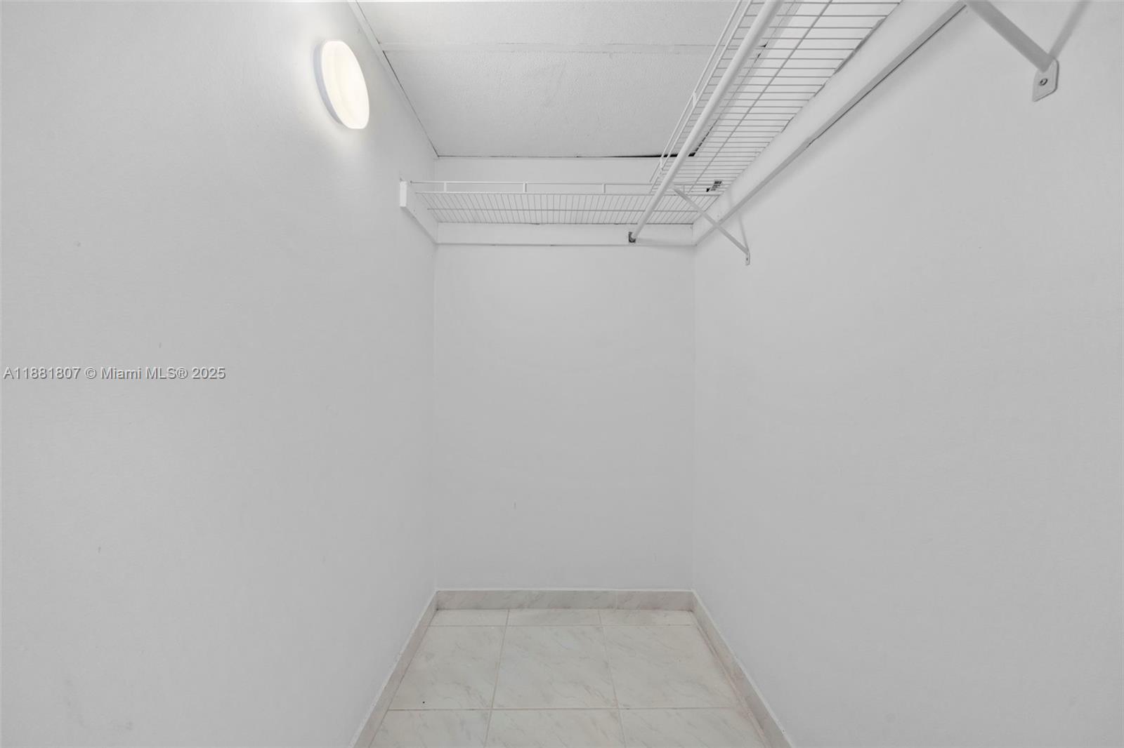 1711 1 / 2 762 sq. ft. $ 2025-09-19 0 Photo