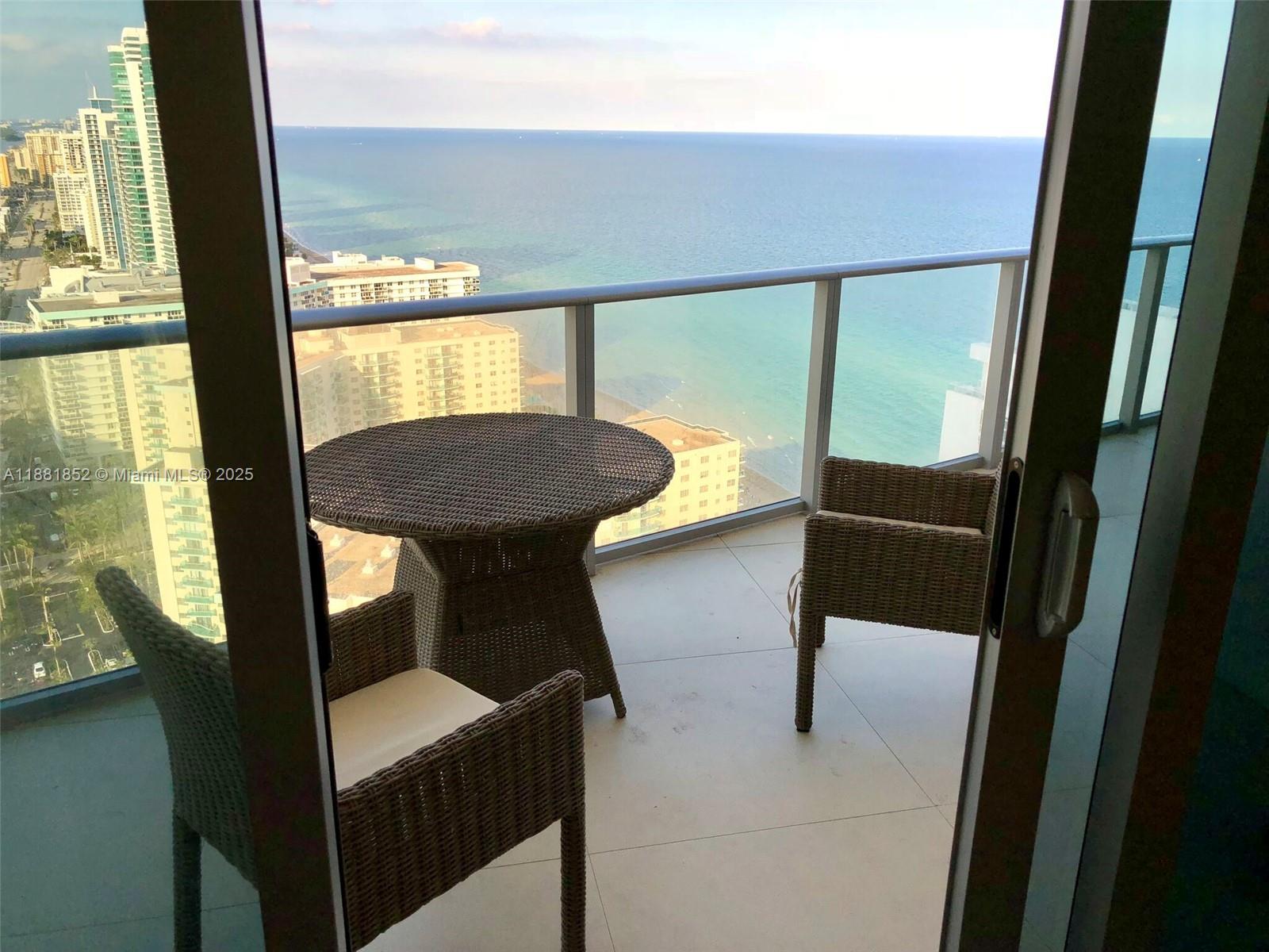 2910 1 / 1 850 sq. ft. $ 2025-09-19 0 foto