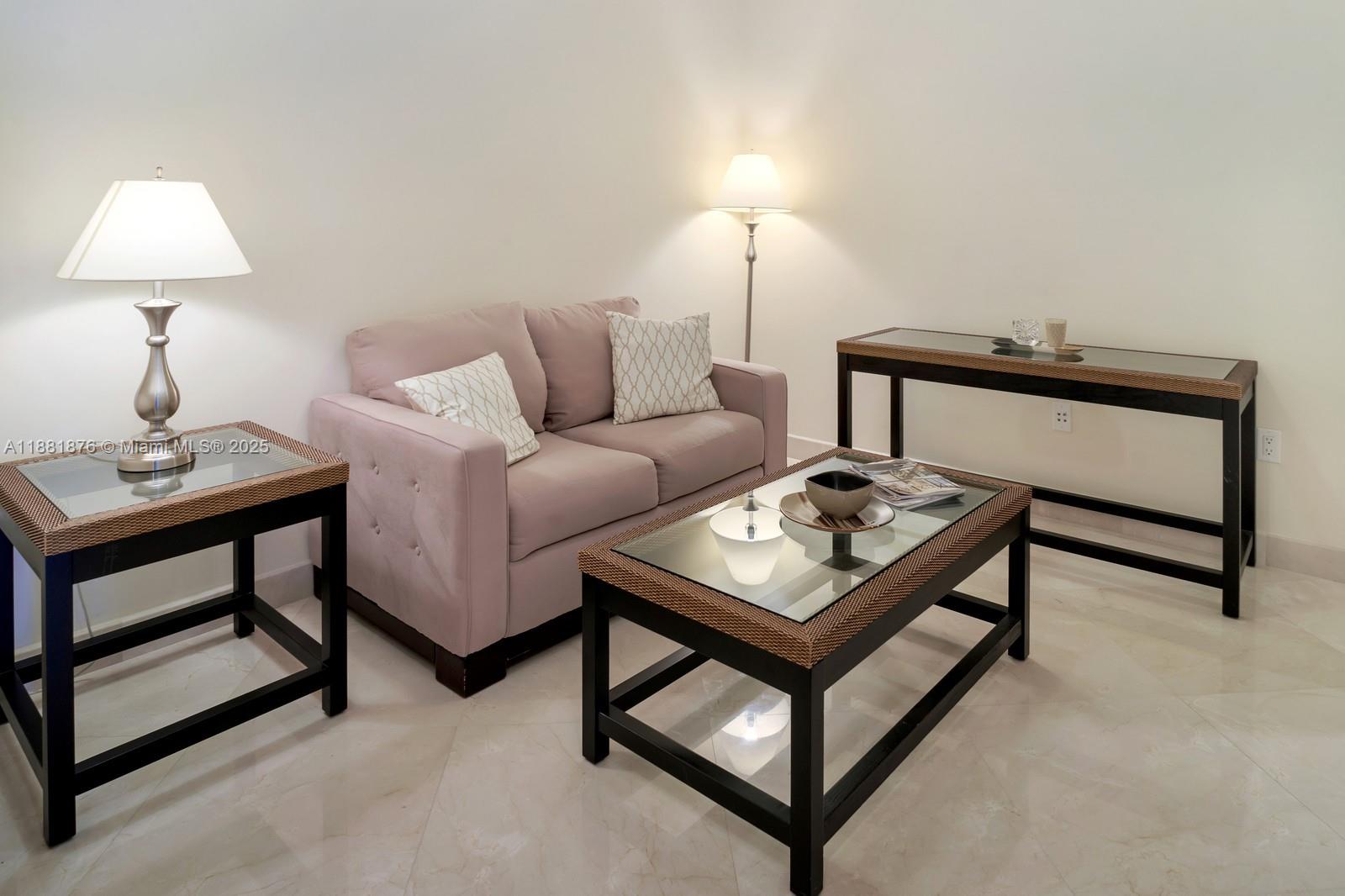 Ver detalles 2203 3 / 3 1841 sq. ft. $ 2025-09-19 0 foto