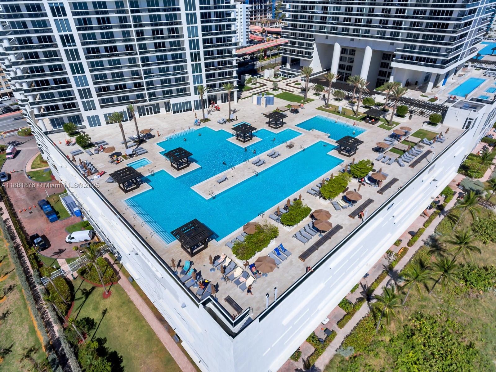 Ver detalles 2203 3 / 3 1841 sq. ft. $ 2025-09-19 0 foto