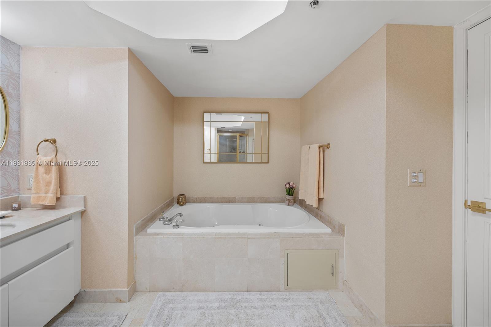 Photo of 16711 Collins Ave #2007, Sunny Isles Beach, Florida, 33160 -