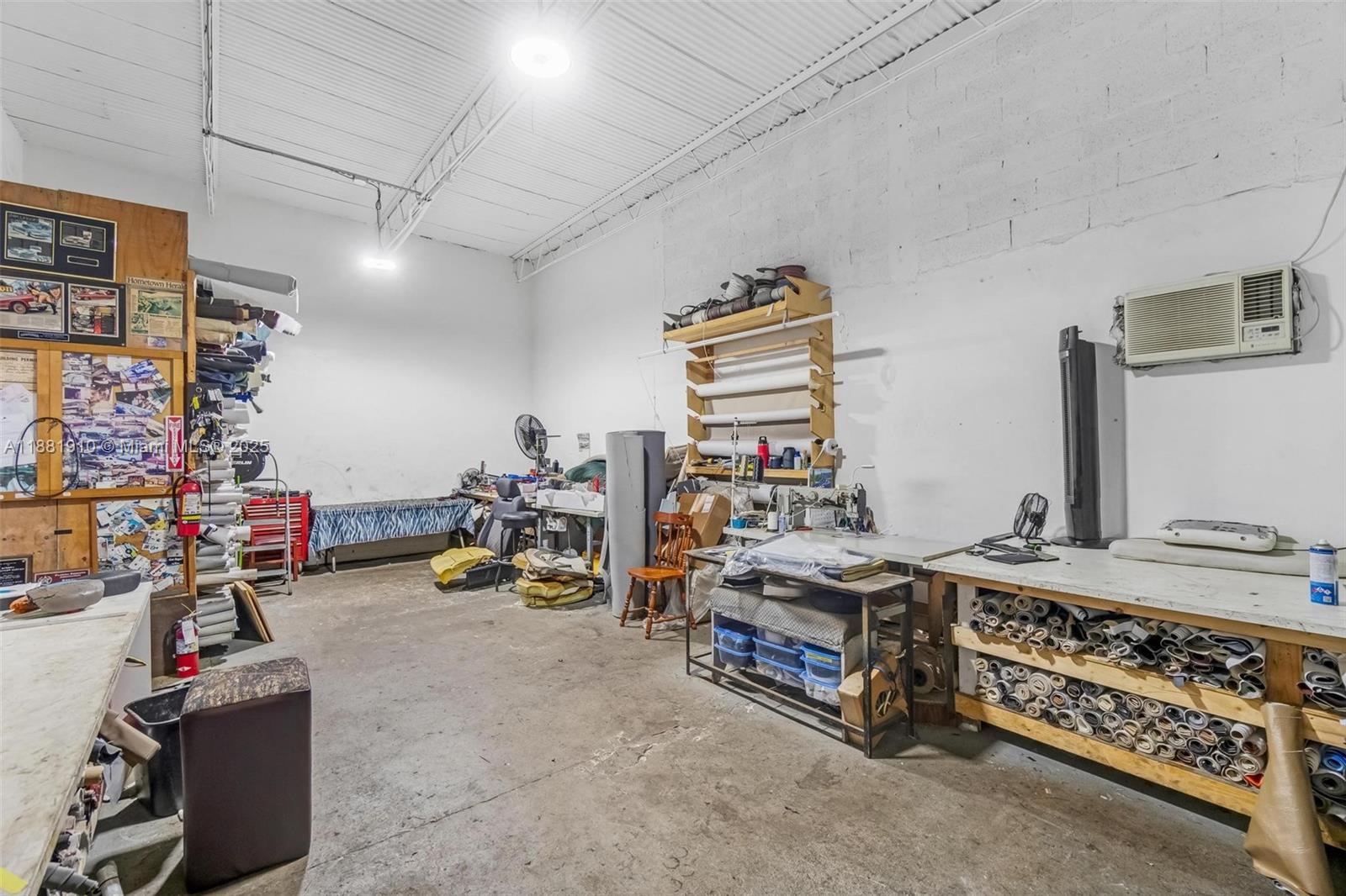   /   sq. ft. $ 2025-09-19 0 foto