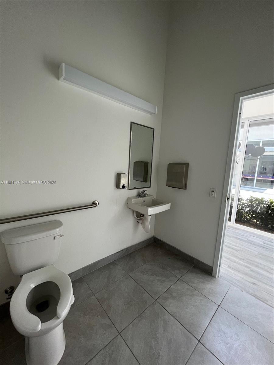 101  /   sq. ft. $ 2025-09-19 0 Photo
