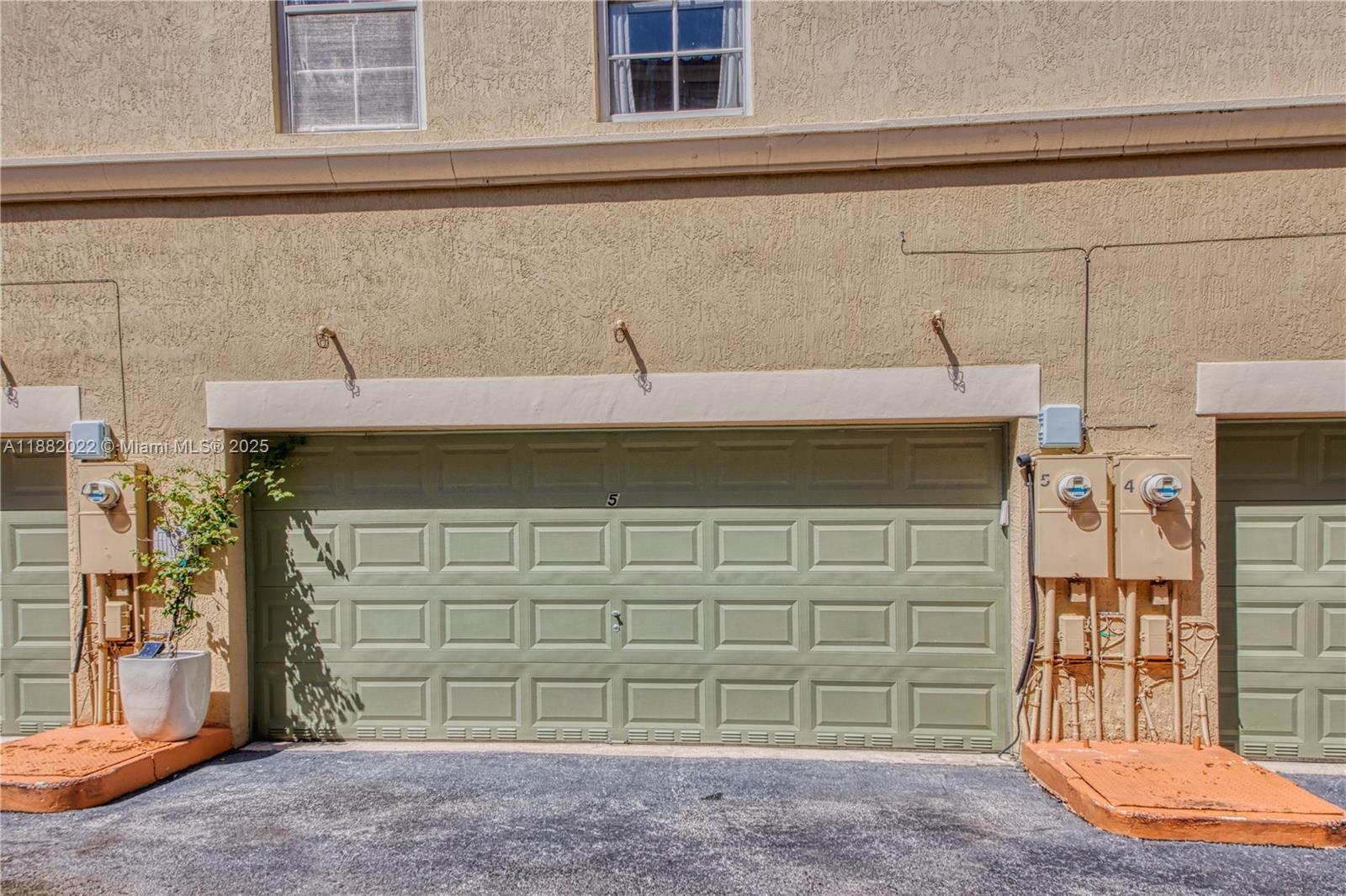 Photo of 2067 Ocean Dr  (2067), Hallandale Beach, Florida, 33009 -