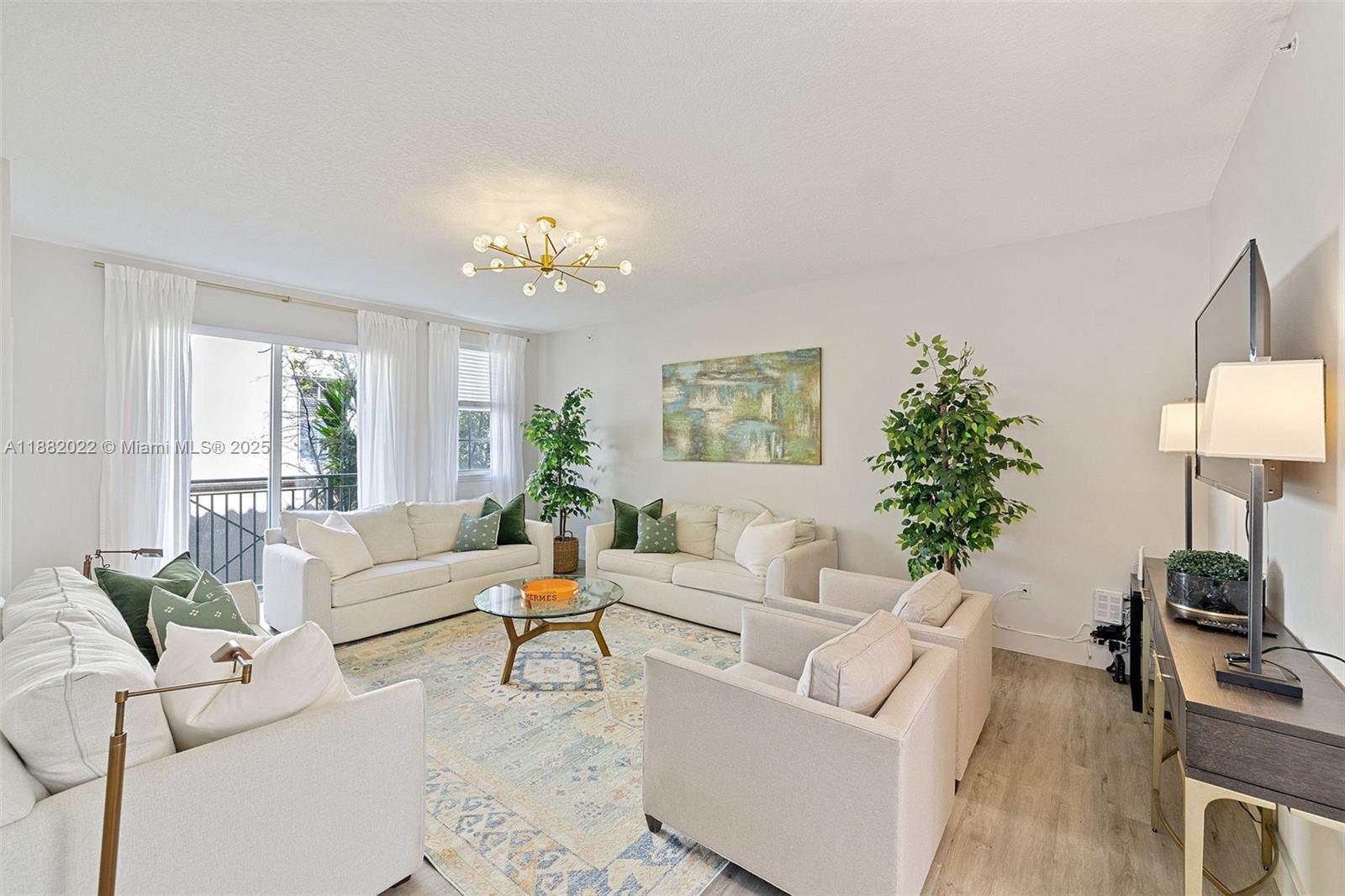 Photo of 2067 Ocean Dr  (2067), Hallandale Beach, Florida, 33009 -