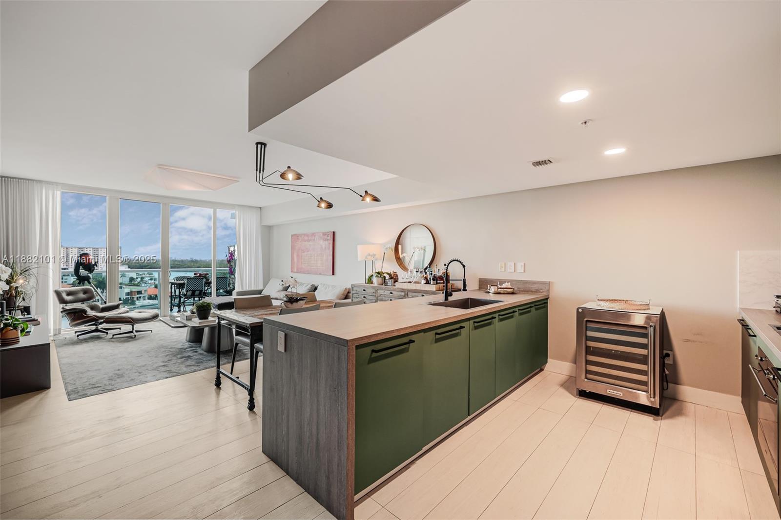 Photo of 400 Sunny Isles Blvd  #920, Sunny Isles Beach, Florida, 33160 - 