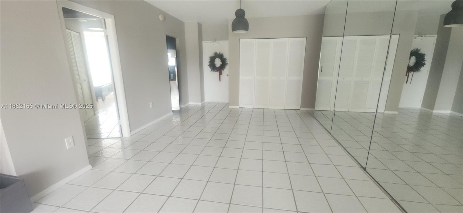 2N 1 / 2 870 sq. ft. $ 2025-09-20 0 Photo