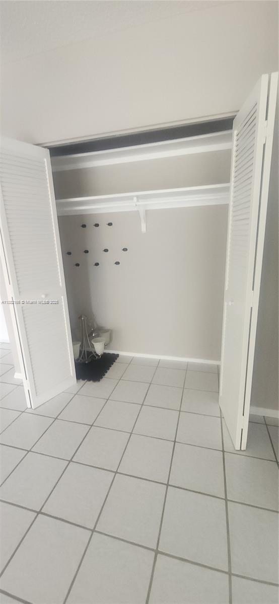 2N 1 / 2 870 sq. ft. $ 2025-09-20 0 Photo