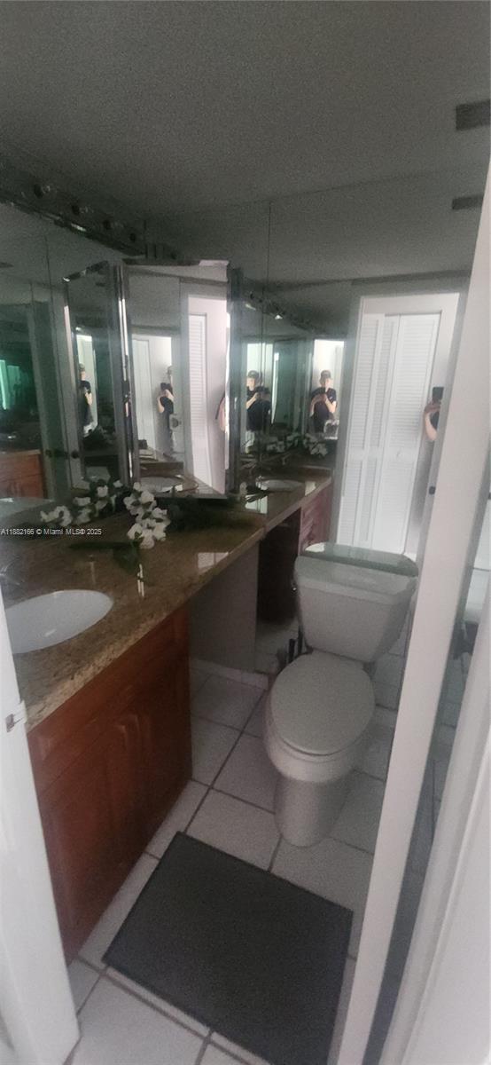 2N 1 / 2 870 sq. ft. $ 2025-09-20 0 Photo
