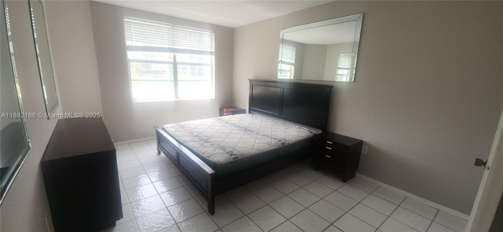 2N 1 / 2 870 sq. ft. $ 2025-09-20 0 Photo