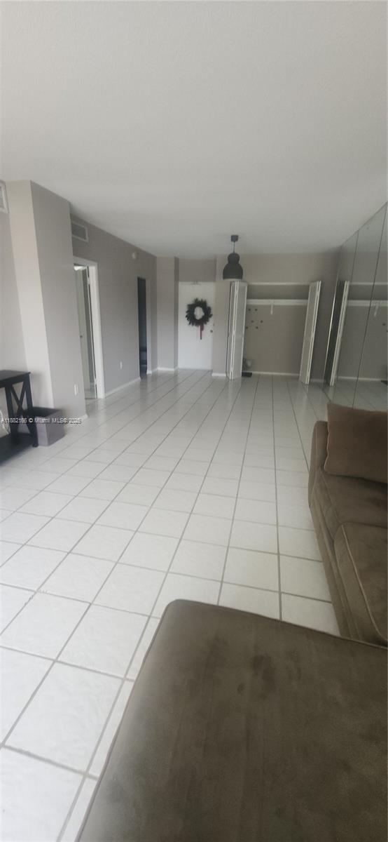 2N 1 / 2 870 sq. ft. $ 2025-09-20 0 Photo