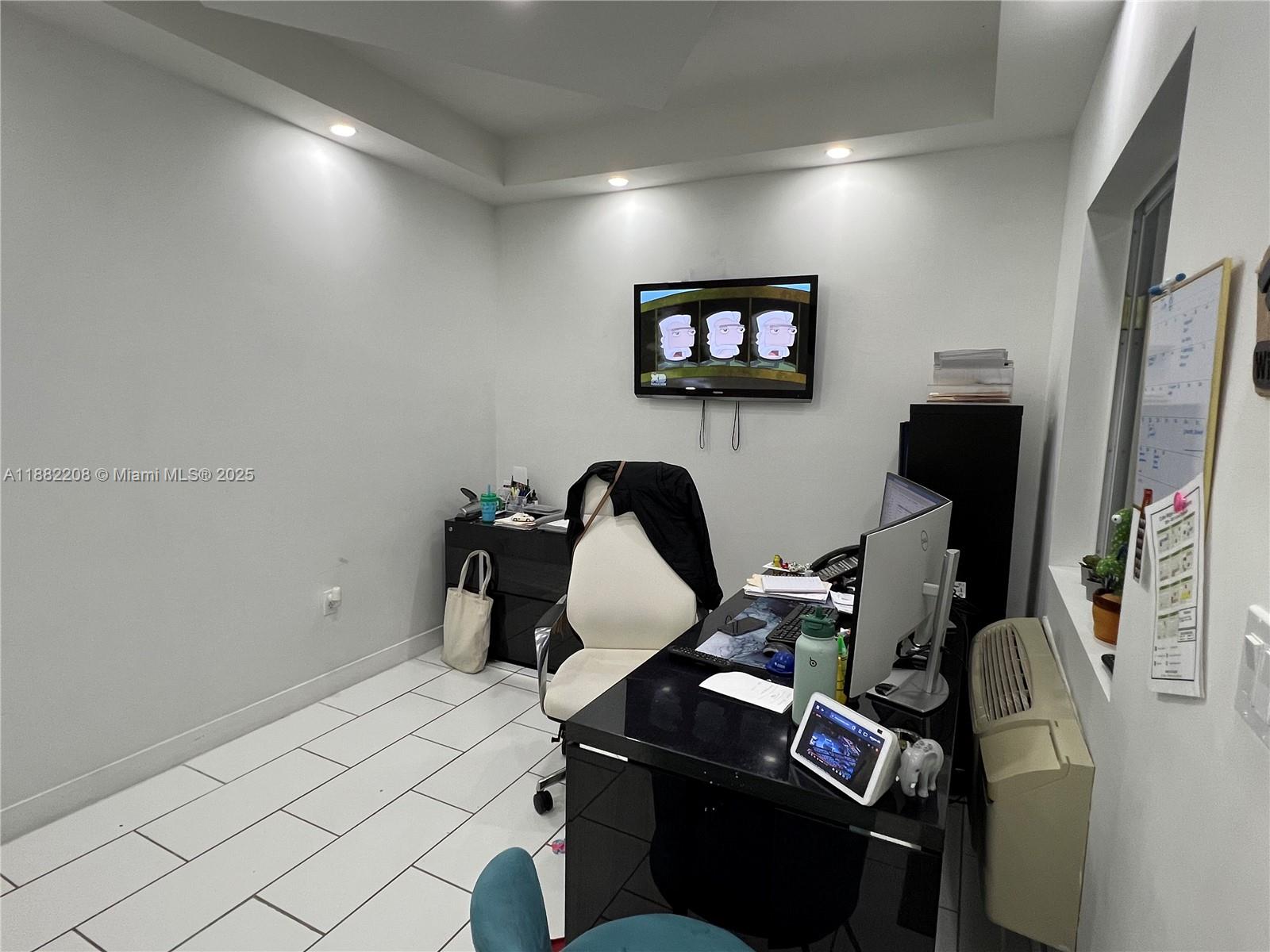 12  /   sq. ft. $ 2025-09-20 0 Photo