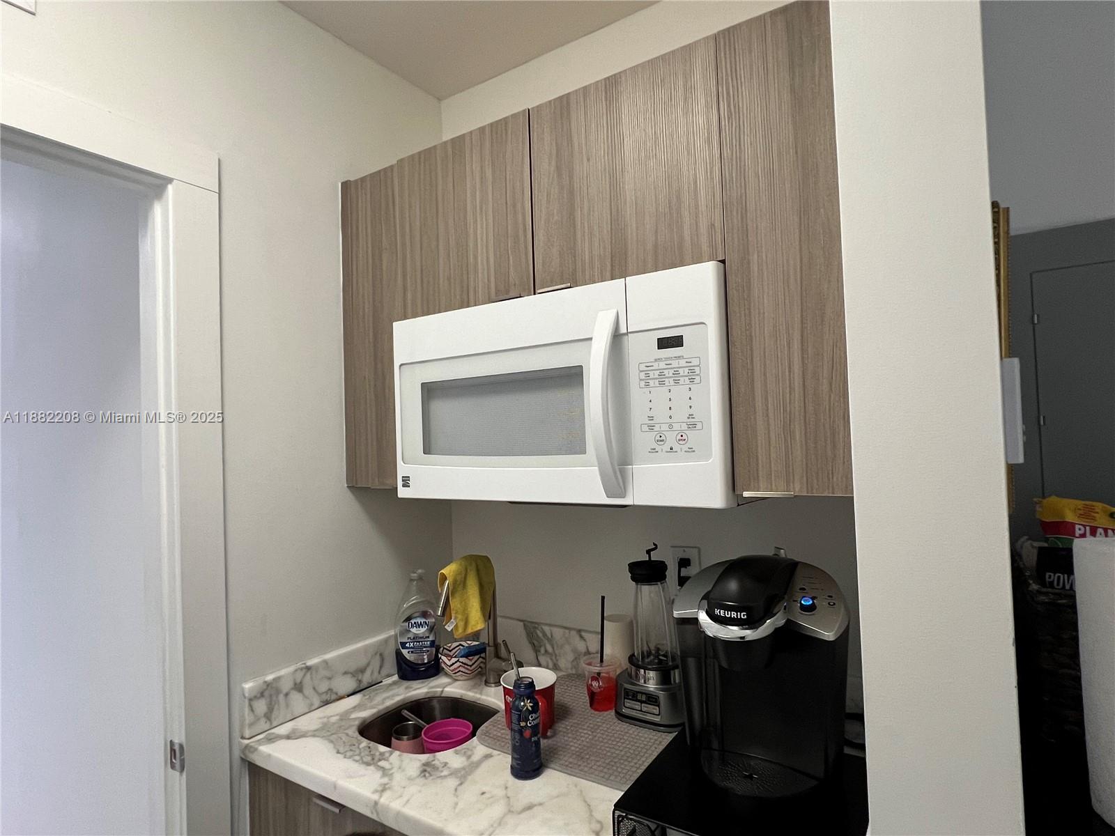 12  /   sq. ft. $ 2025-09-20 0 Photo
