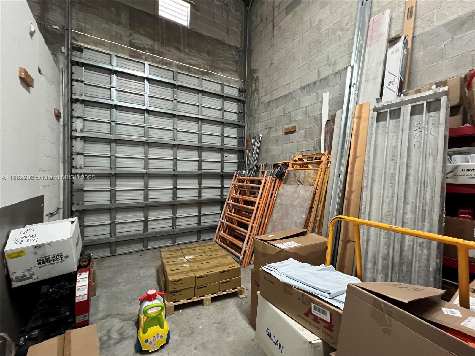 12  /   sq. ft. $ 2025-09-20 0 Photo
