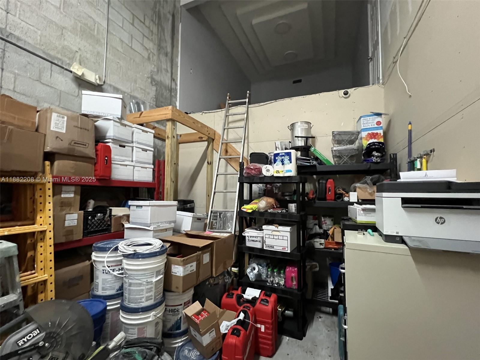12  /   sq. ft. $ 2025-09-20 0 Photo