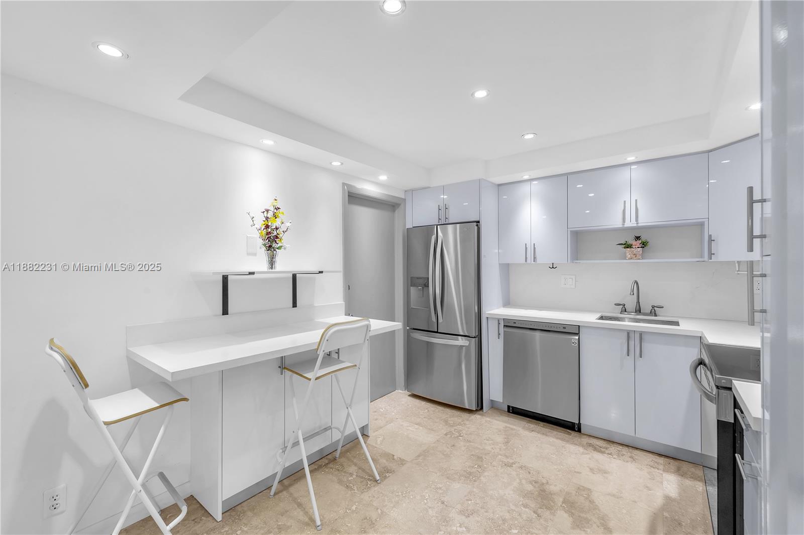Photo of 3161 Ocean Dr  #802, Hallandale Beach, Florida, 33009 - 
