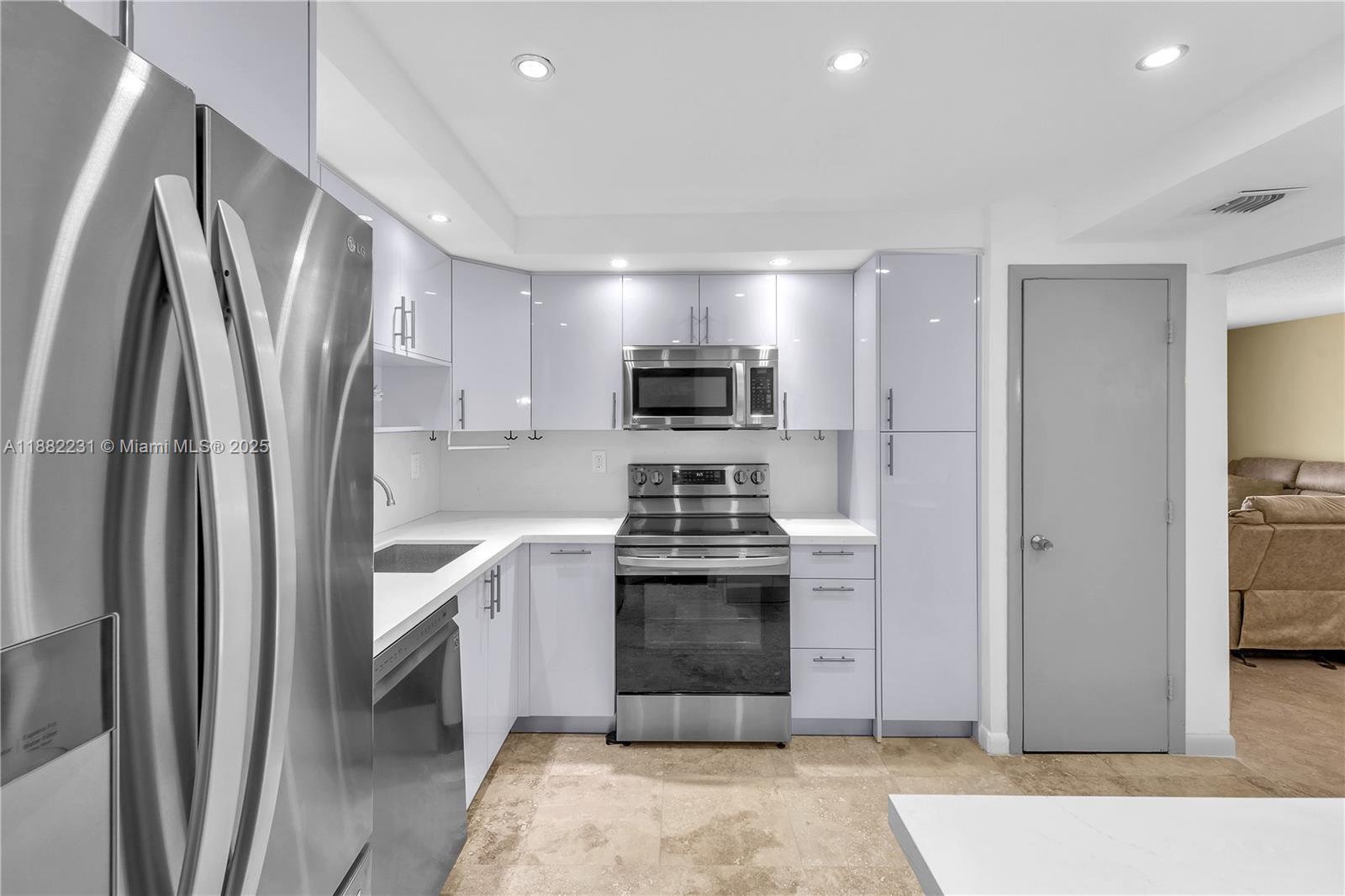 Photo of 3161 Ocean Dr  #802, Hallandale Beach, Florida, 33009 - 