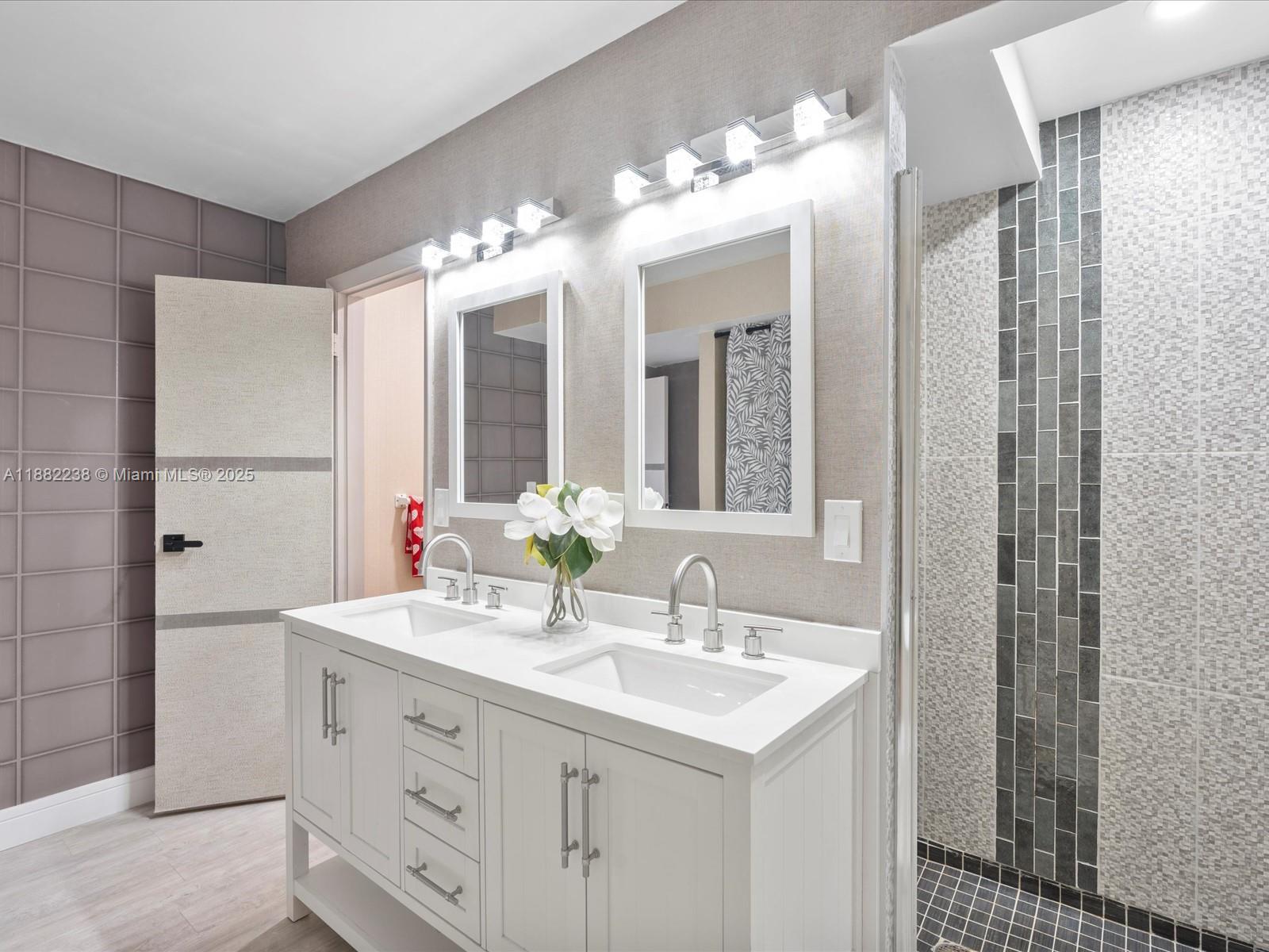 Photo of 1500 Ocean Dr  #3G, Hollywood, Florida, 33019 - 