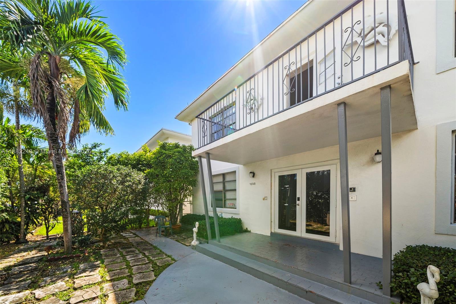   /  3707 sq. ft. $ 2025-09-20 0 Photo
