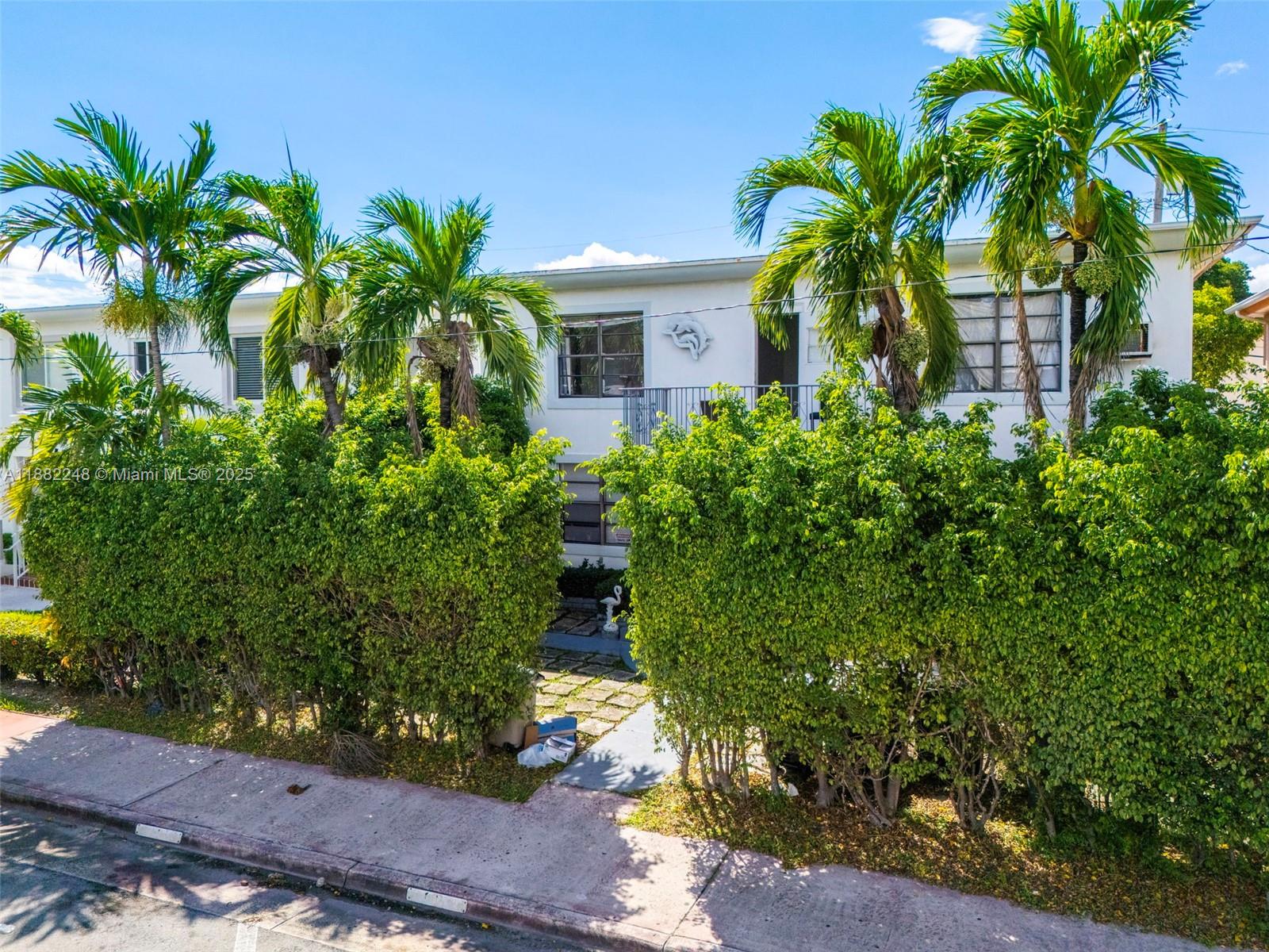   /  3707 sq. ft. $ 2025-09-20 0 Photo