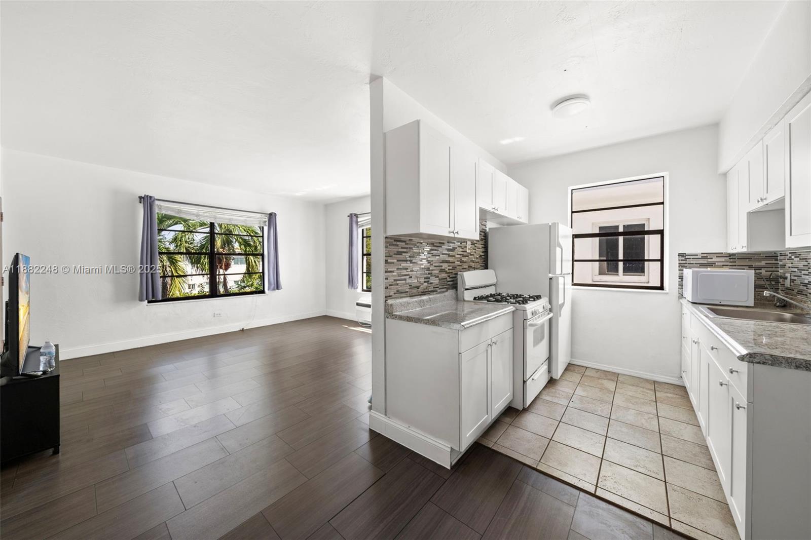   /  3707 sq. ft. $ 2025-09-20 0 Photo