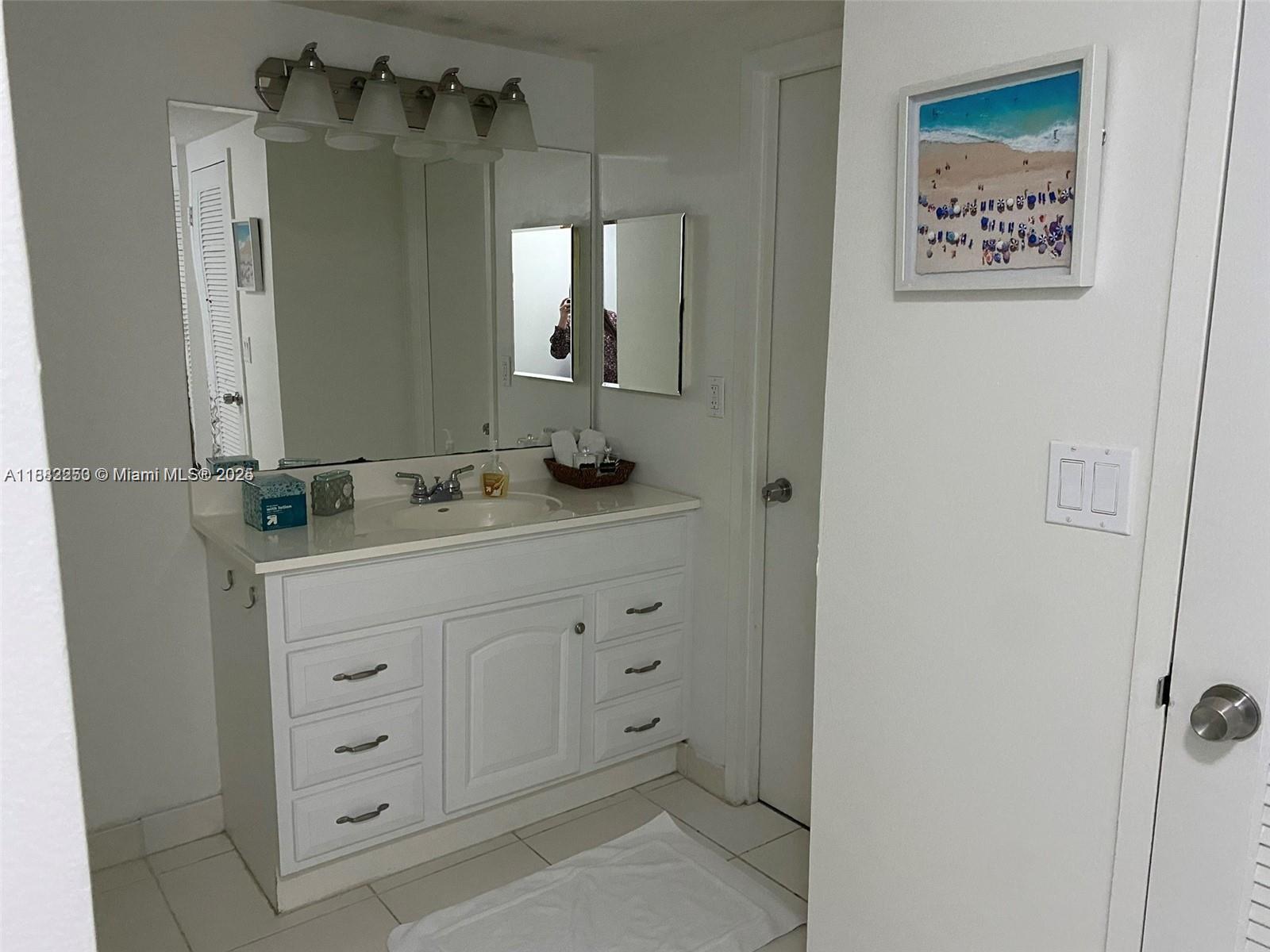 Photo of 3725 Ocean Dr  #419, Hollywood, Florida, 33019 - 