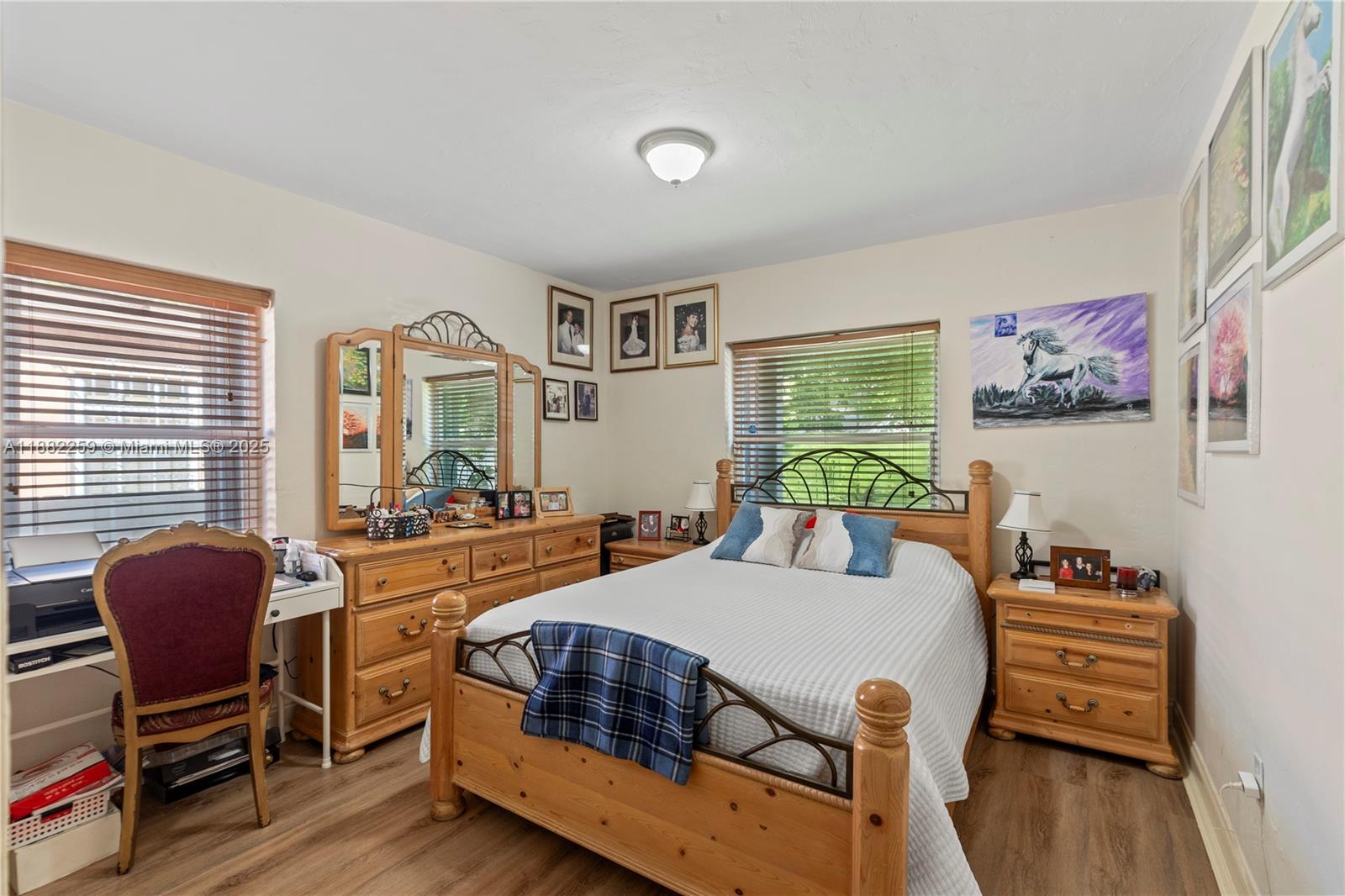 See details / 1957 sq. ft. $ 2025-09-20 0 Photo