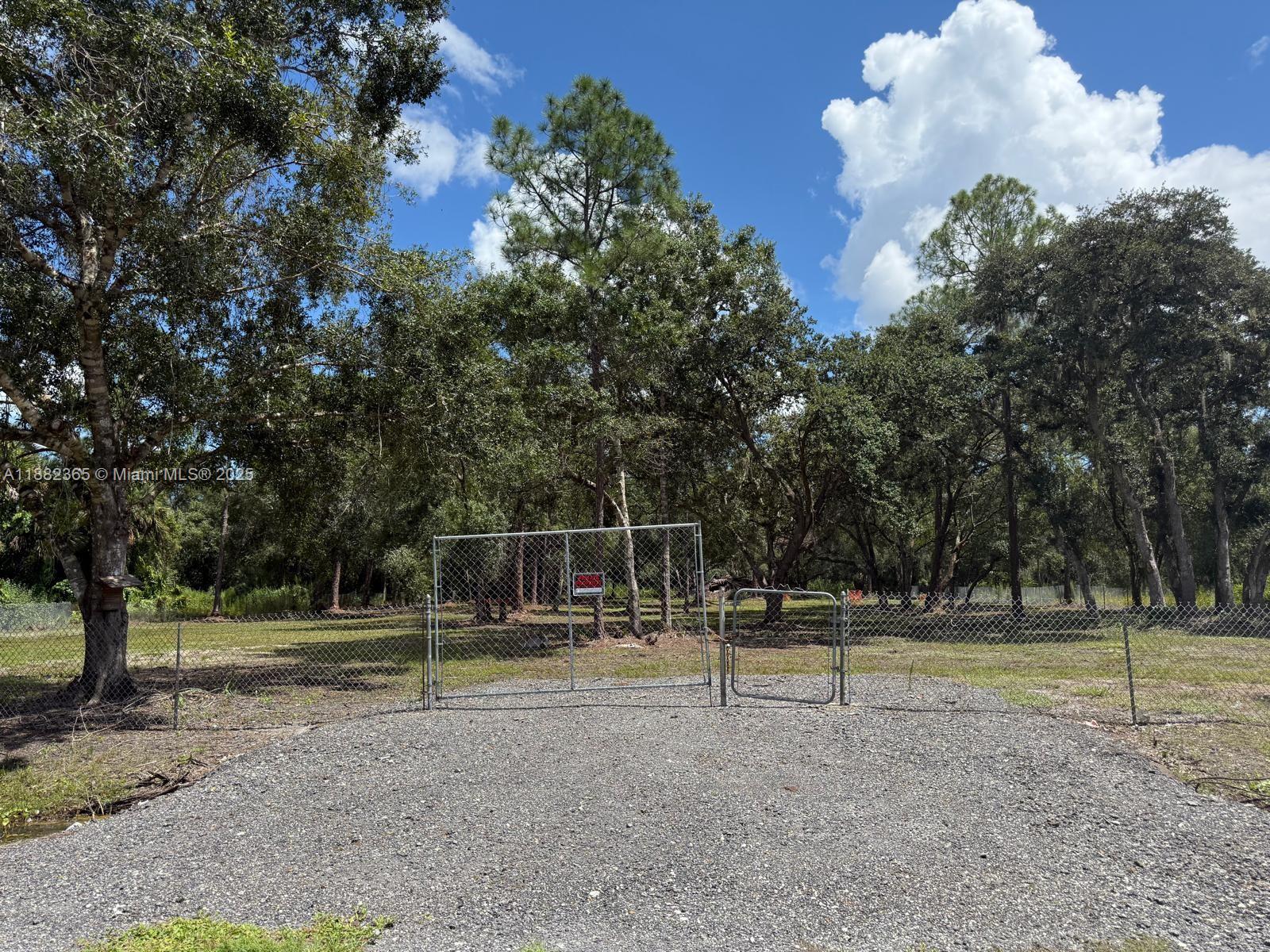 See details / sq. ft. $ 2025-09-21 0 Photo