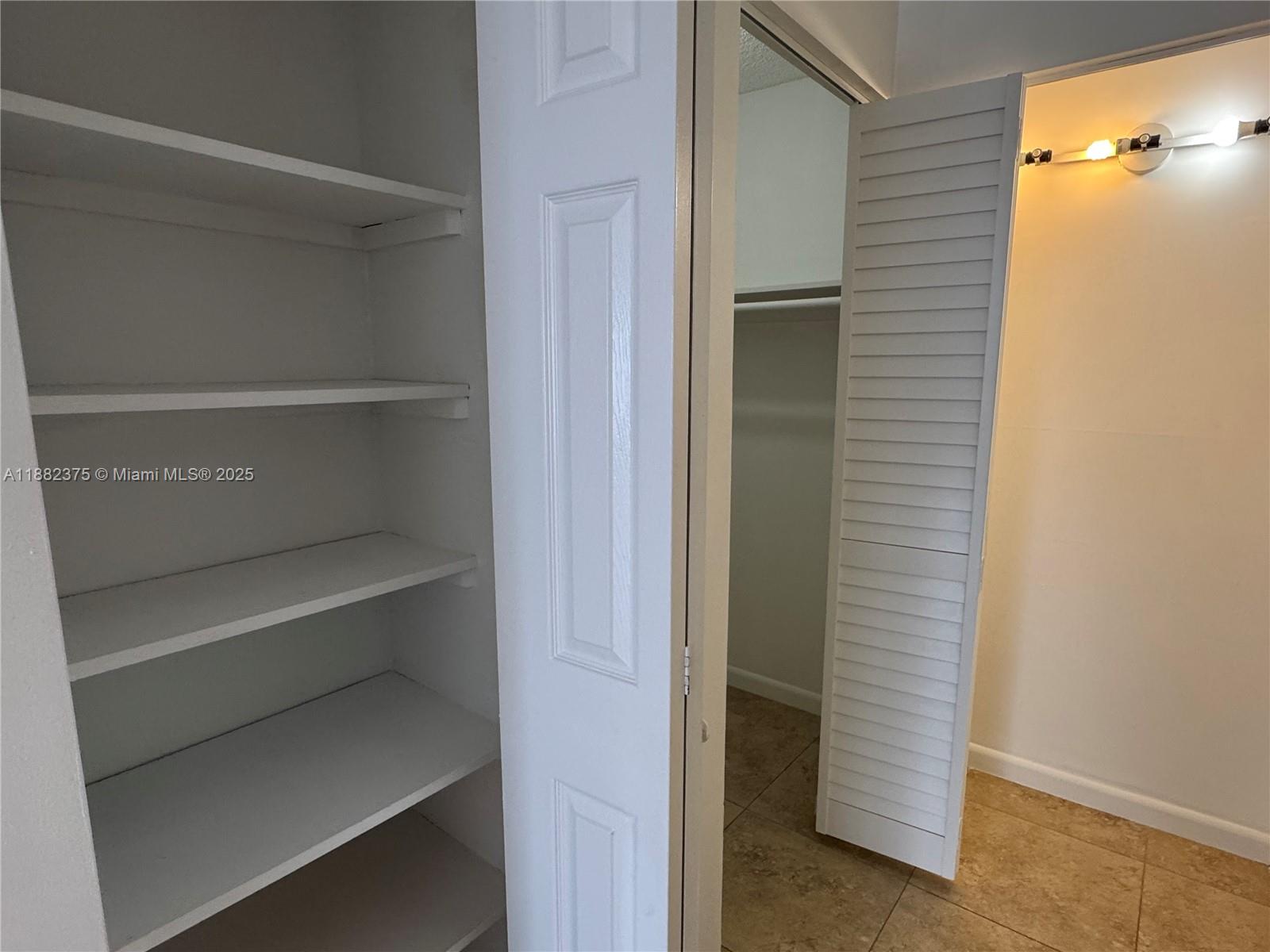 M01 2 / 2 1286 sq. ft. $ 2025-09-21 0 foto