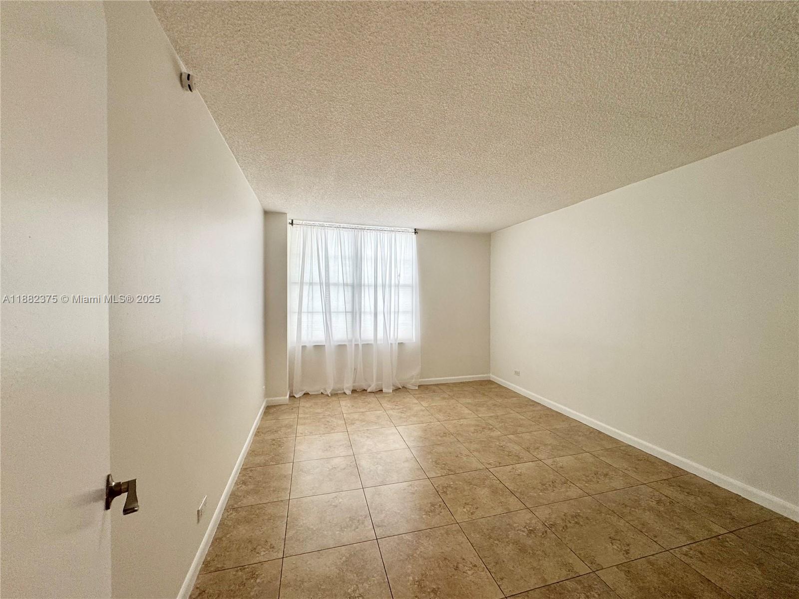 M01 2 / 2 1286 sq. ft. $ 2025-09-21 0 foto