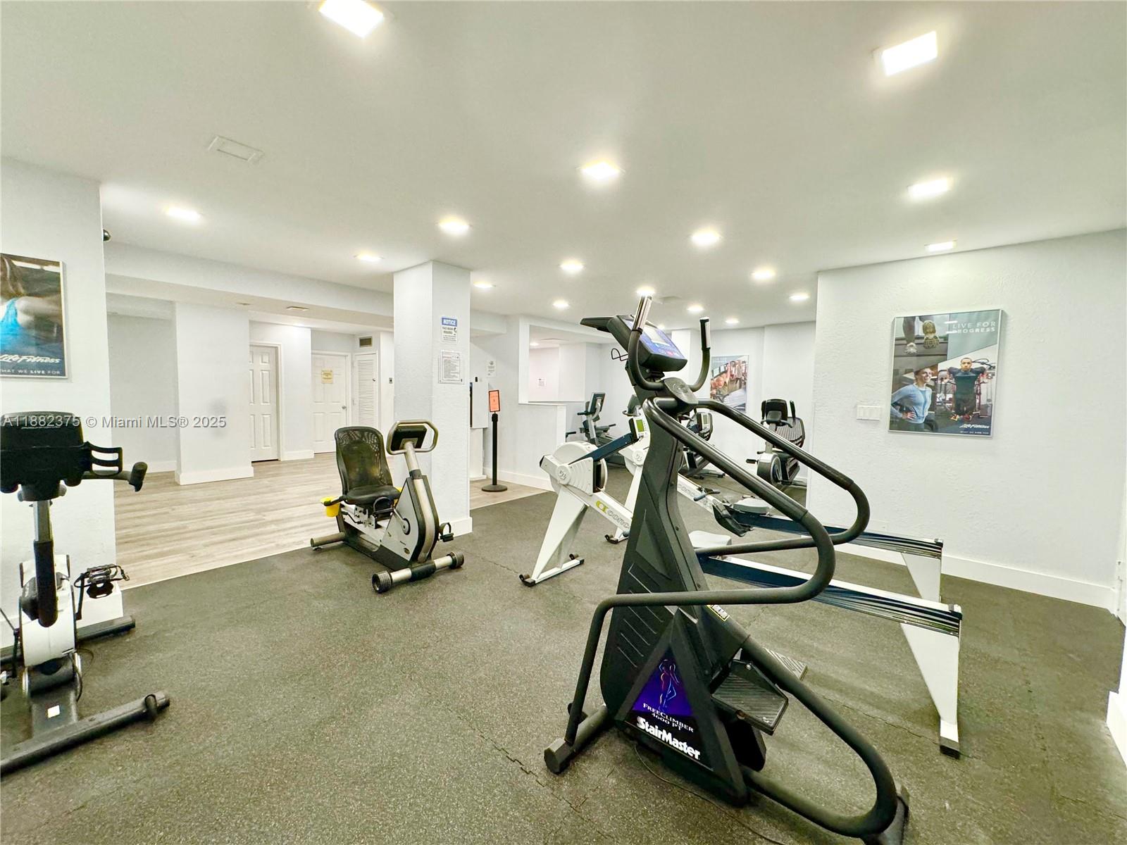 M01 2 / 2 1286 sq. ft. $ 2025-09-21 0 foto
