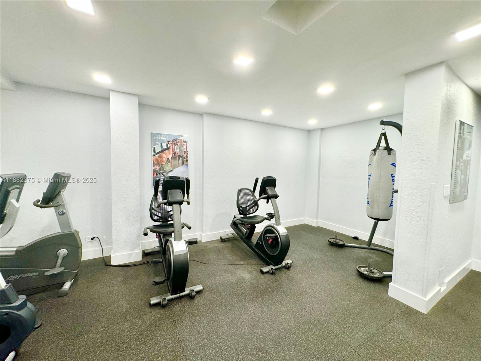 M01 2 / 2 1286 sq. ft. $ 2025-09-21 0 foto