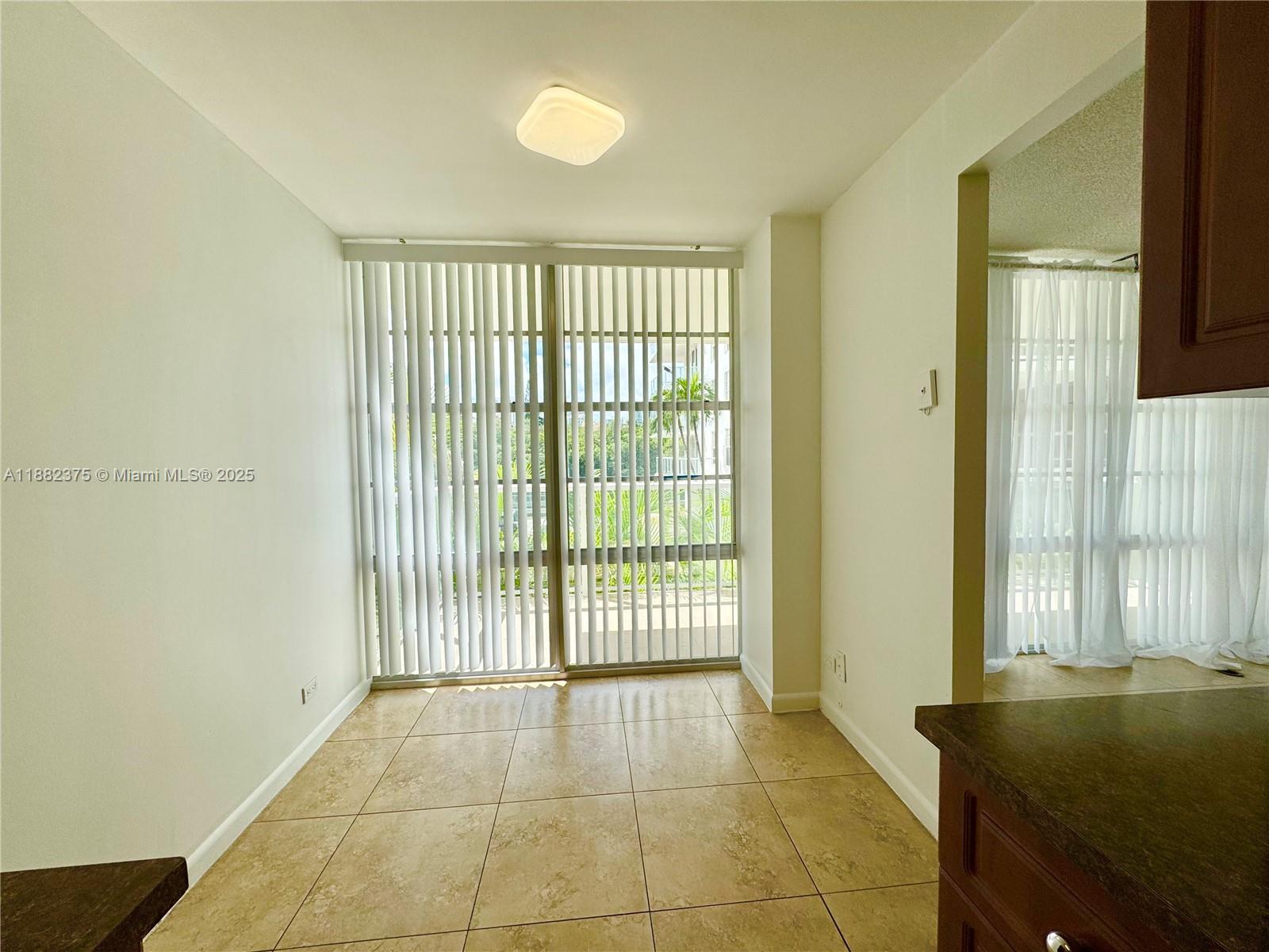 M01 2 / 2 1286 sq. ft. $ 2025-09-21 0 foto