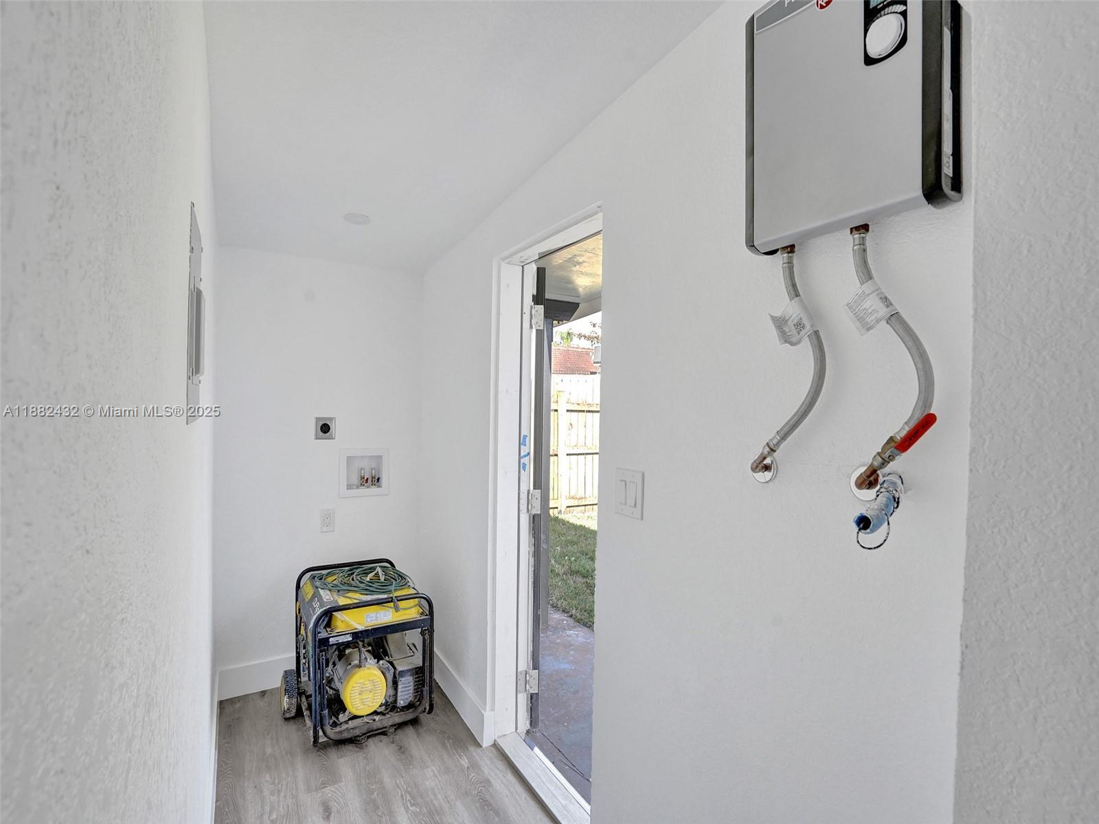 See details 6143 4 / 3 1415 sq. ft. $ 2025-09-21 0 Photo