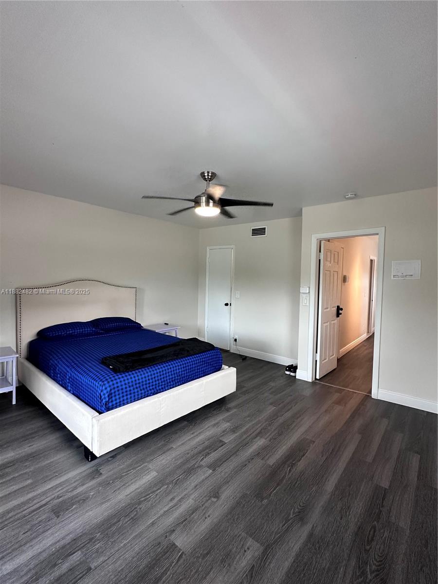See details / 3397 sq. ft. $ 2025-09-22 0 Photo