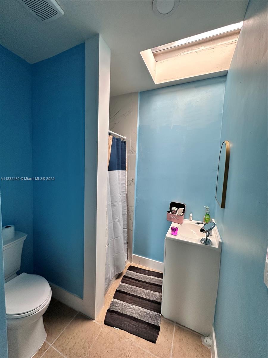 See details / 3397 sq. ft. $ 2025-09-22 0 Photo