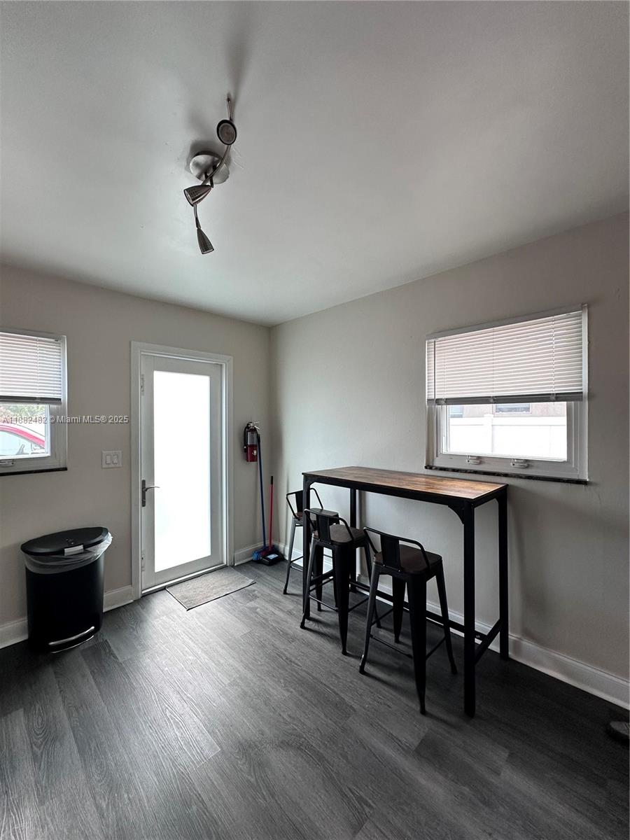 See details / 3397 sq. ft. $ 2025-09-22 0 Photo