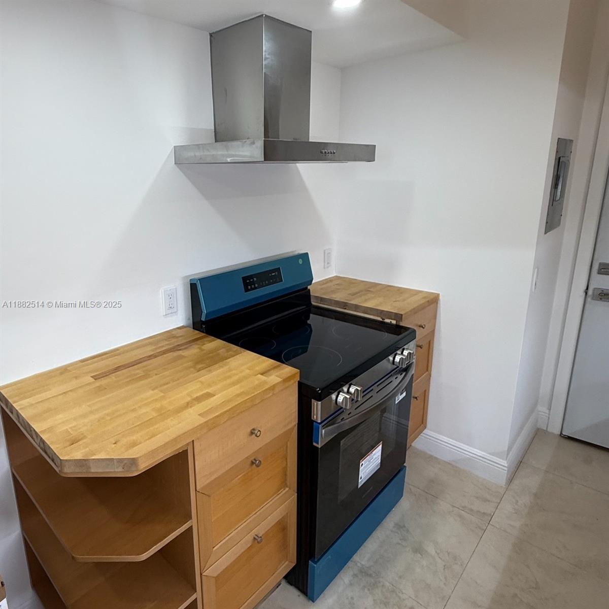 Photo of 1890 Ocean Dr  #1402, Hallandale Beach, Florida, 33009 - 