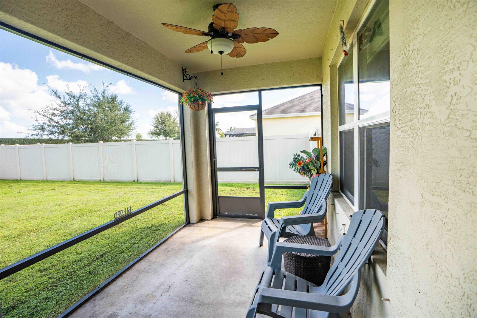 See details 8620 3 / 2 1672 sq. ft. $ 2026-09-03 0 Photo