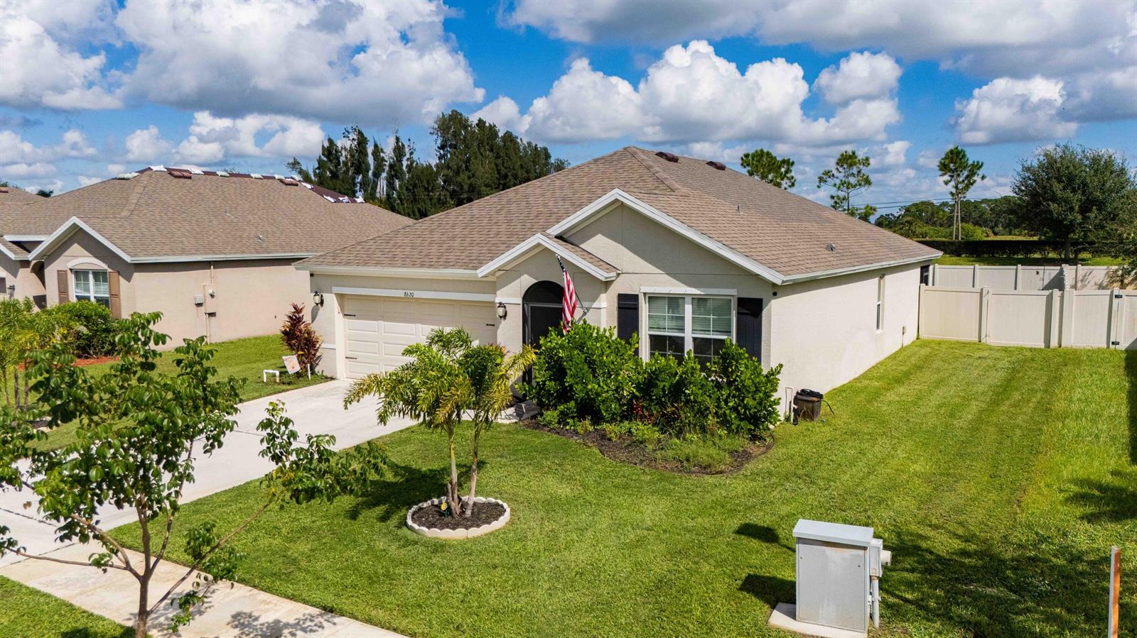 See details 8620 3 / 2 1672 sq. ft. $ 2026-09-03 0 Photo