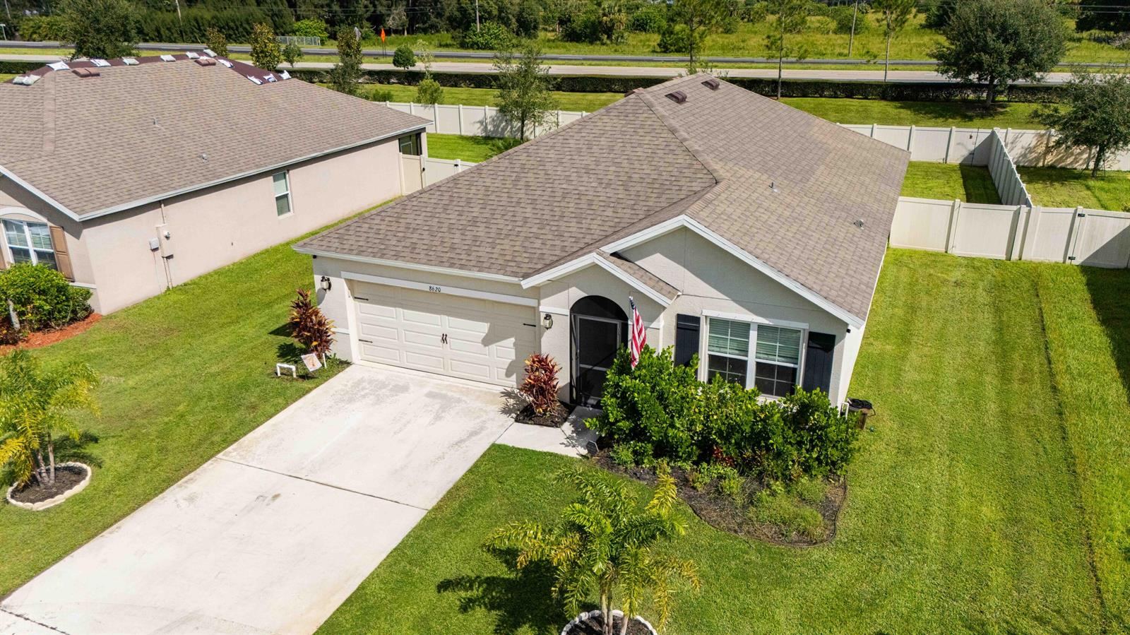 See details 8620 3 / 2 1672 sq. ft. $ 2026-09-03 0 Photo