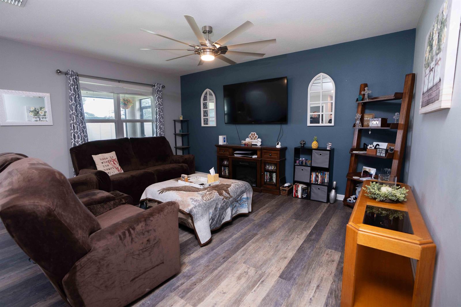 See details 8620 3 / 2 1672 sq. ft. $ 2026-09-03 0 Photo
