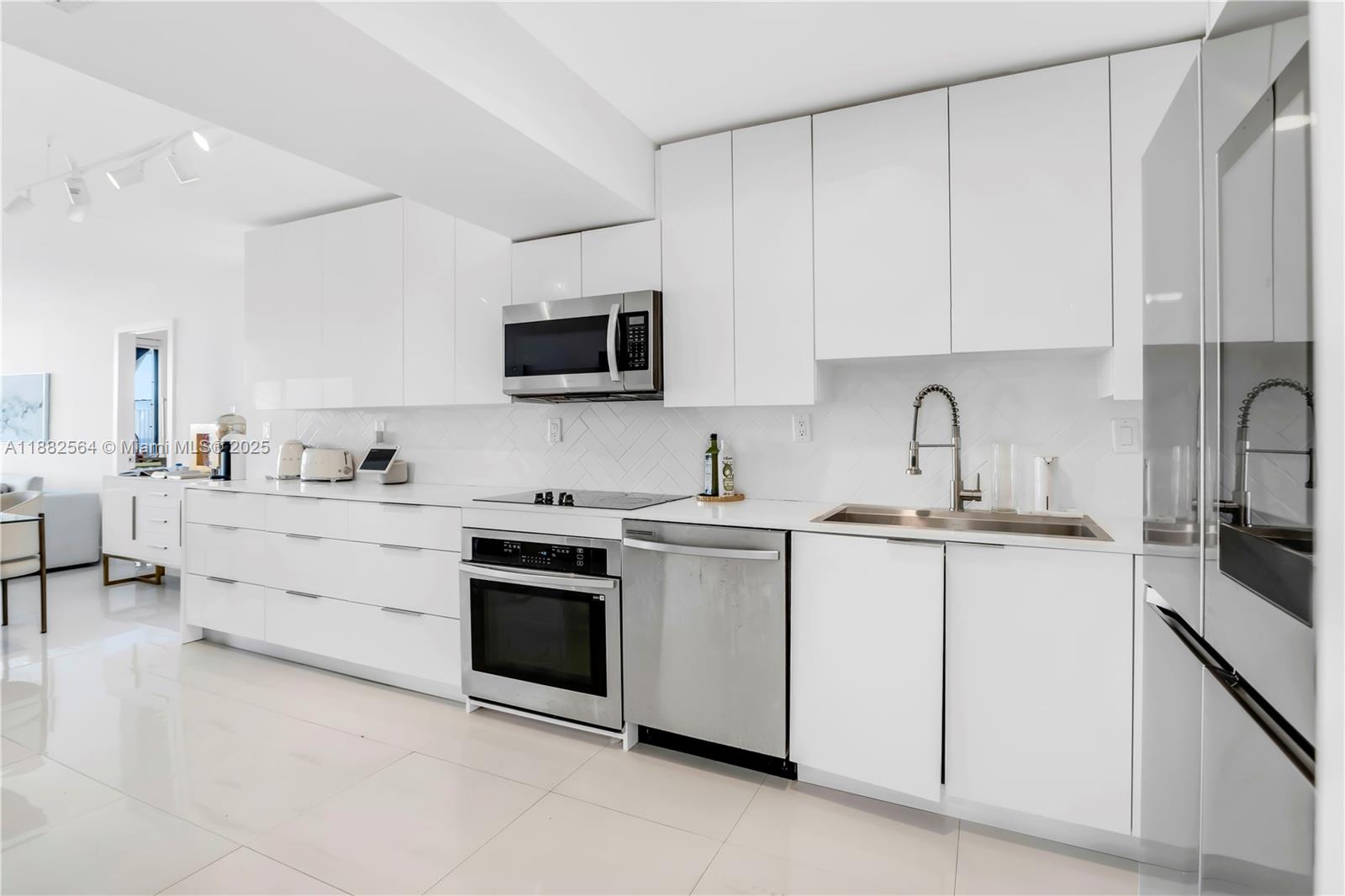 Photo of 3701 Country Club Dr  #1609, Aventura, Florida, 33180 - 