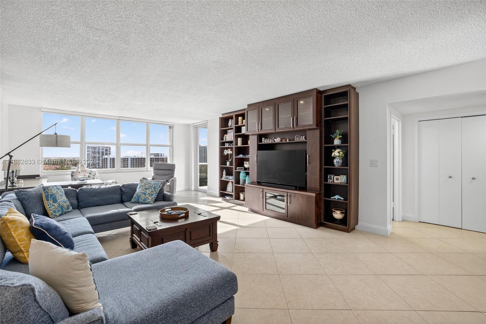 Photo of 3725 Ocean Dr  #1127, Hollywood, Florida, 33019 - 