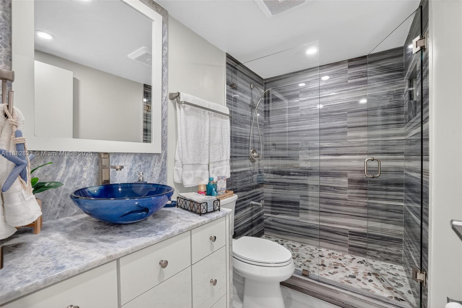 Photo of 3725 Ocean Dr  #1127, Hollywood, Florida, 33019 - 