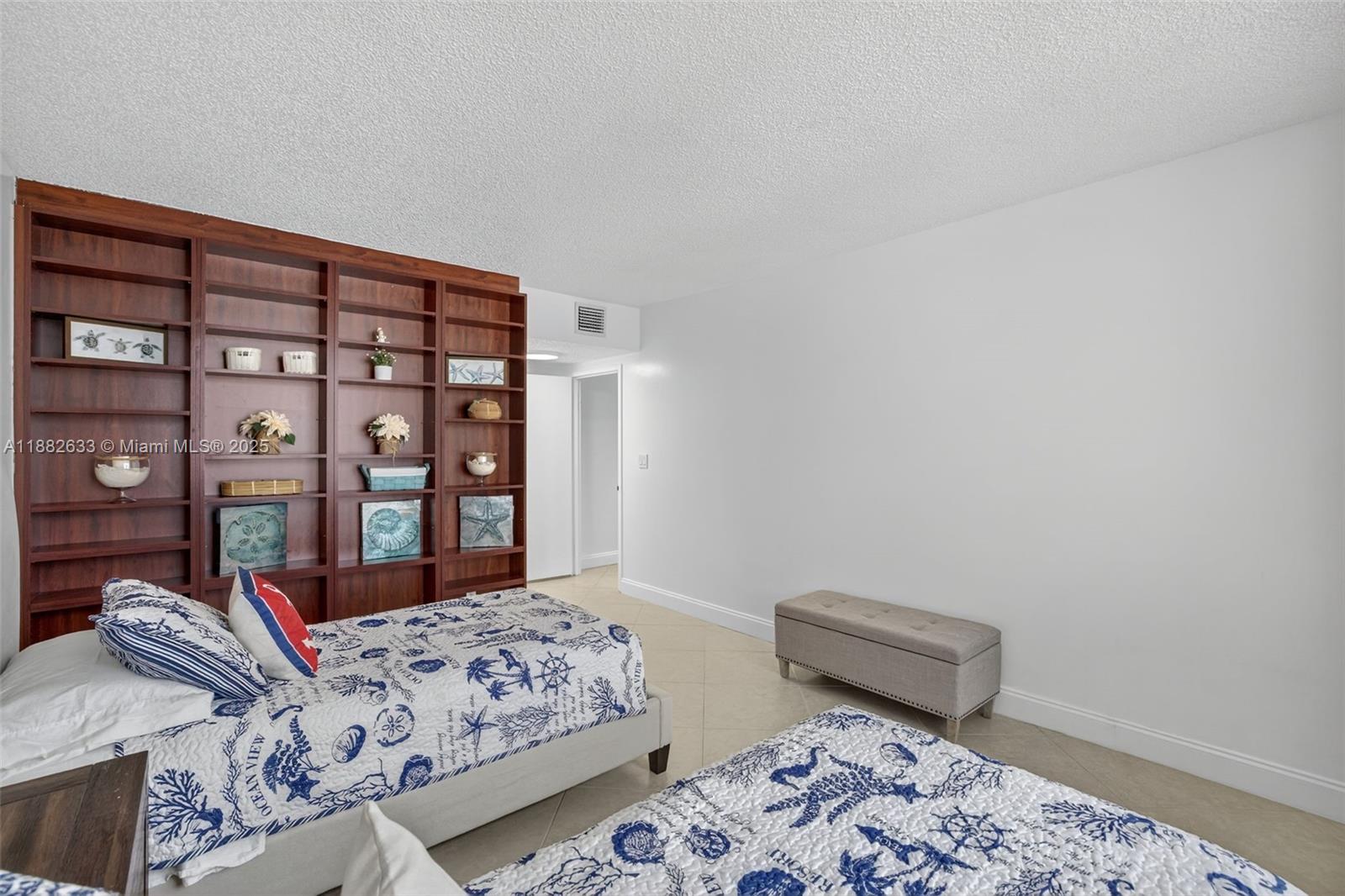 Photo of 3725 Ocean Dr  #1127, Hollywood, Florida, 33019 - 