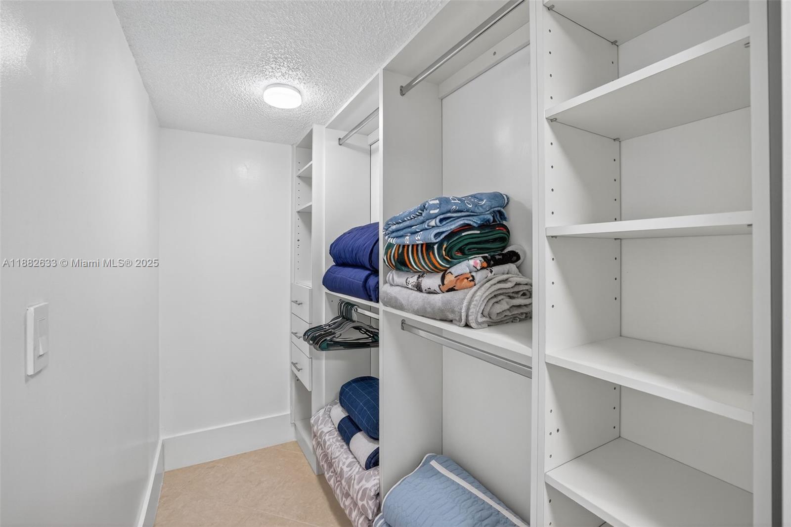 Photo of 3725 Ocean Dr  #1127, Hollywood, Florida, 33019 - 