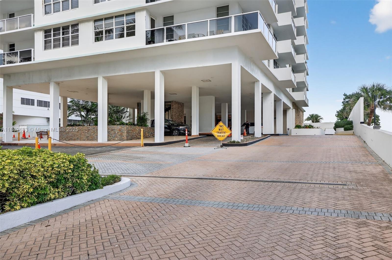 Photo of 3725 Ocean Dr  #1127, Hollywood, Florida, 33019 - 
