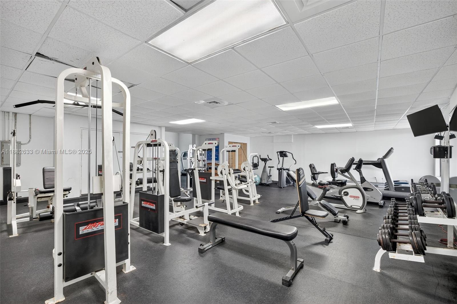 Photo of 3725 Ocean Dr  #1127, Hollywood, Florida, 33019 - 