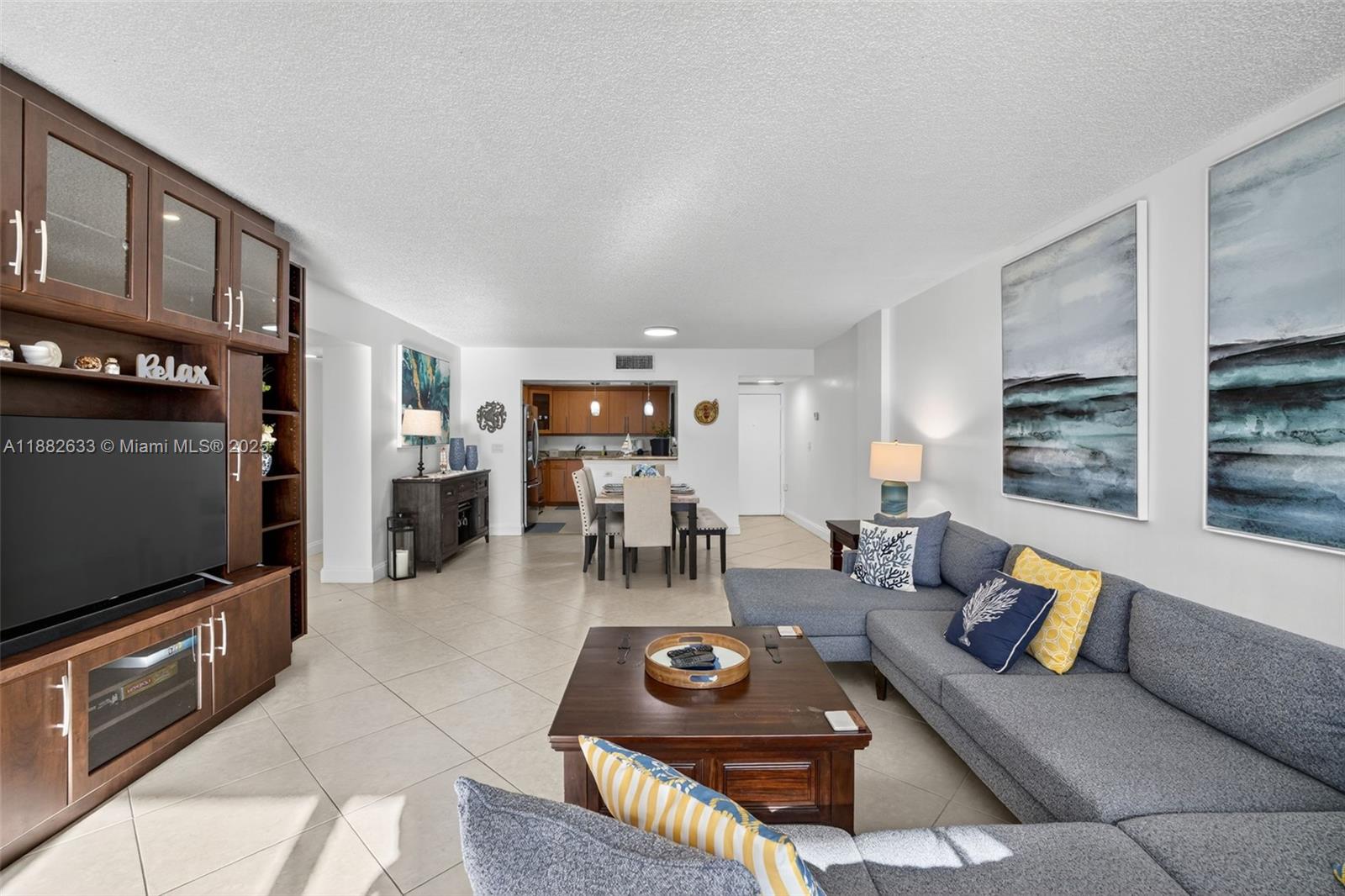 Photo of 3725 Ocean Dr  #1127, Hollywood, Florida, 33019 - 
